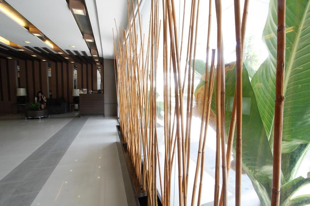 Krongthong Mansion & Hotel Bangkok Exterior photo