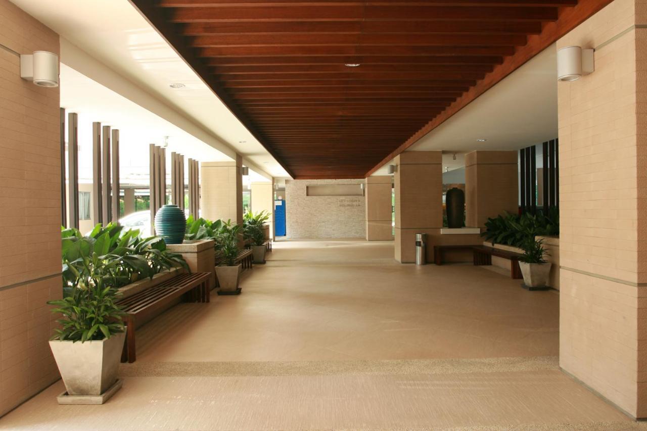 Krongthong Mansion & Hotel Bangkok Exterior photo