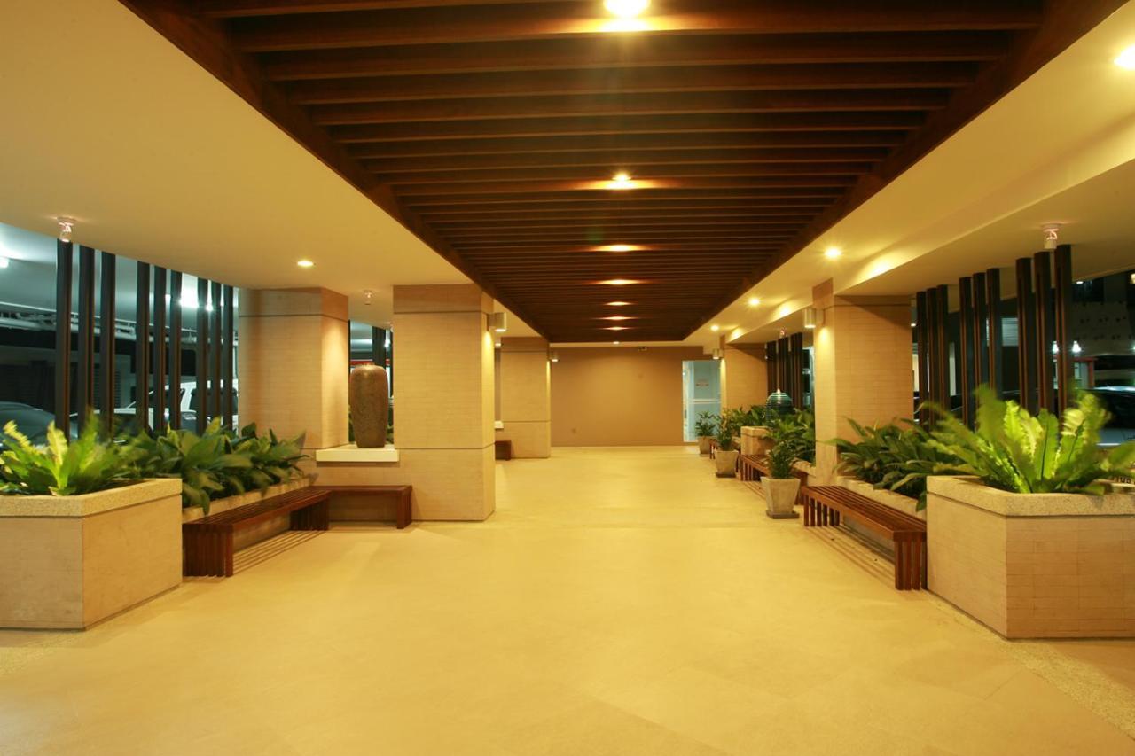 Krongthong Mansion & Hotel Bangkok Exterior photo